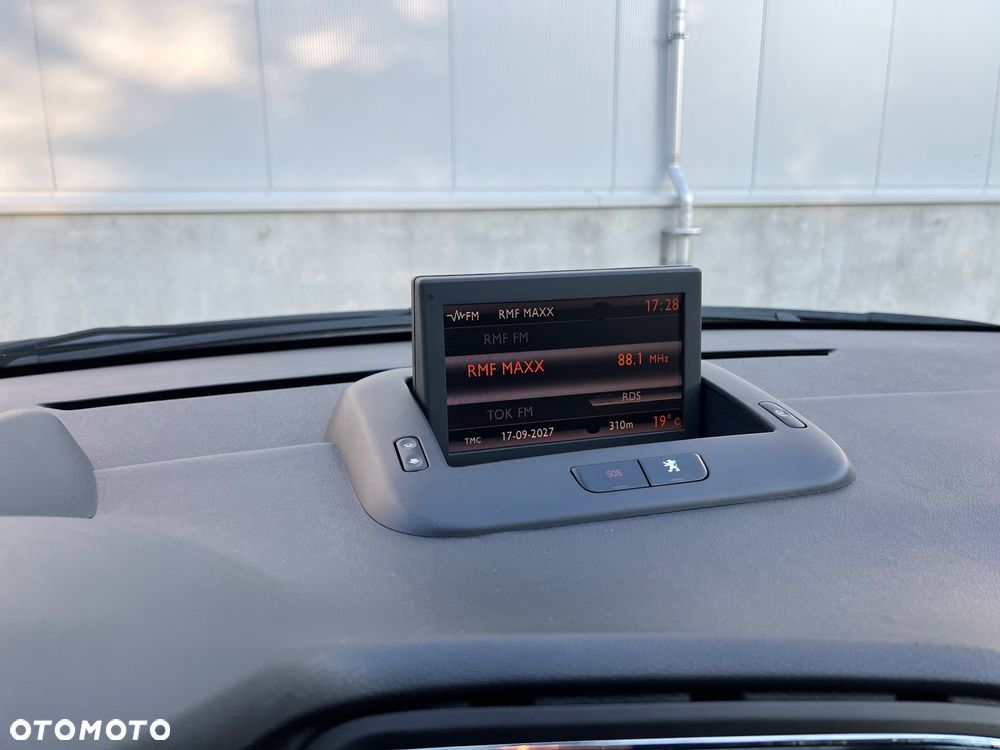 Peugeot 5008 HDI 150 Allure - 9