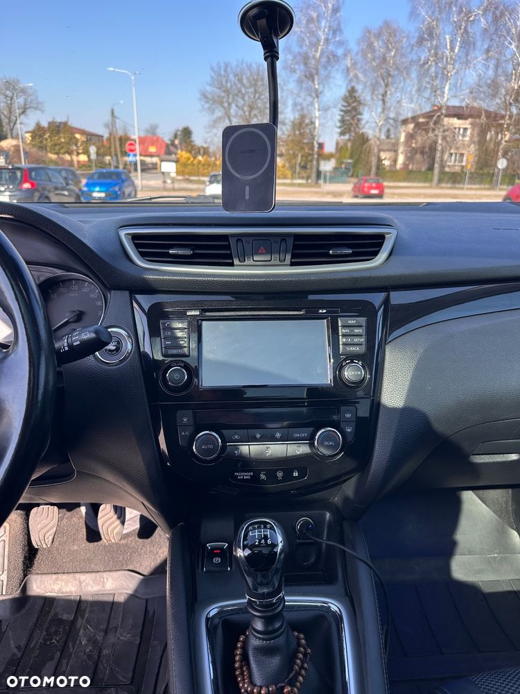 Nissan Qashqai 1.2 DIG-T N-Vision - 27