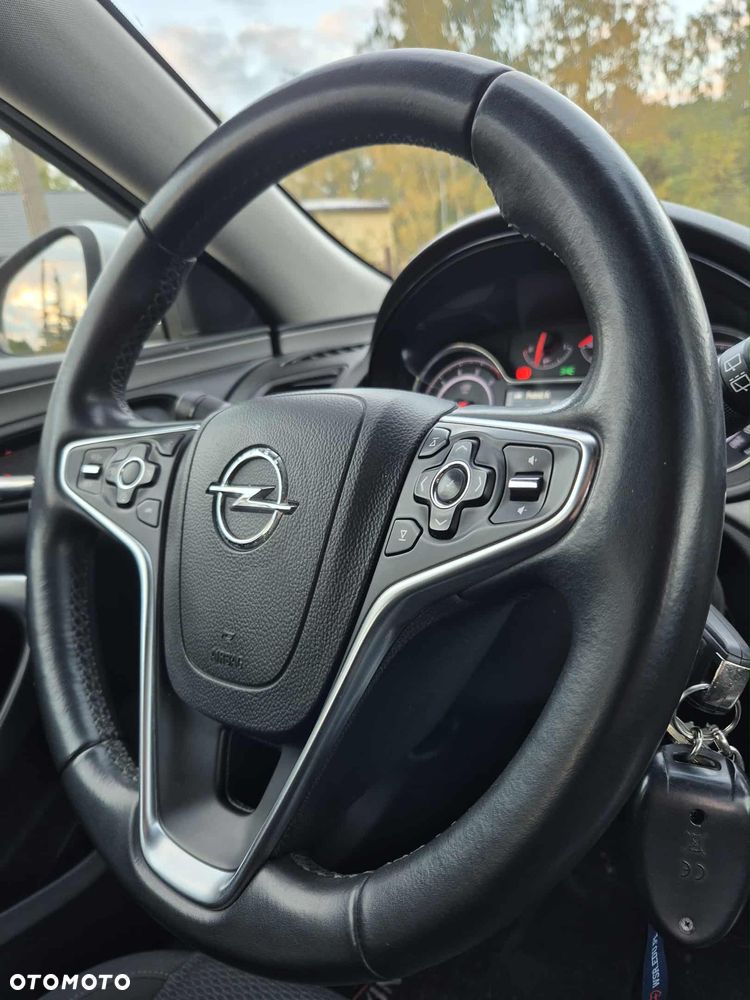 Opel Insignia 2.0 CDTI - 9