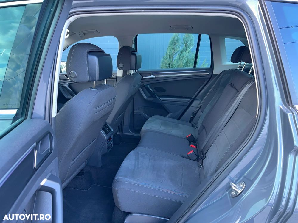 Volkswagen Tiguan - 11