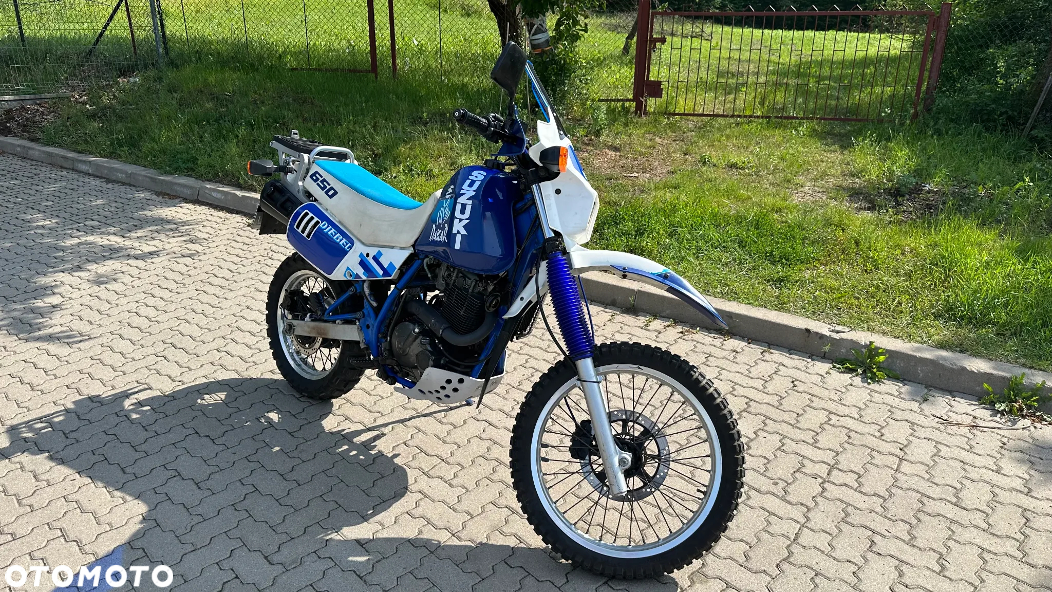 Suzuki DR - 6