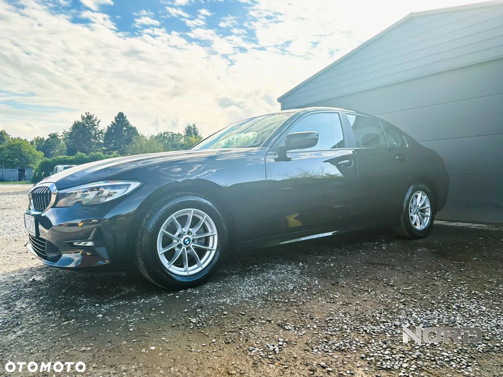 BMW Seria 3 320d mHEV - 5