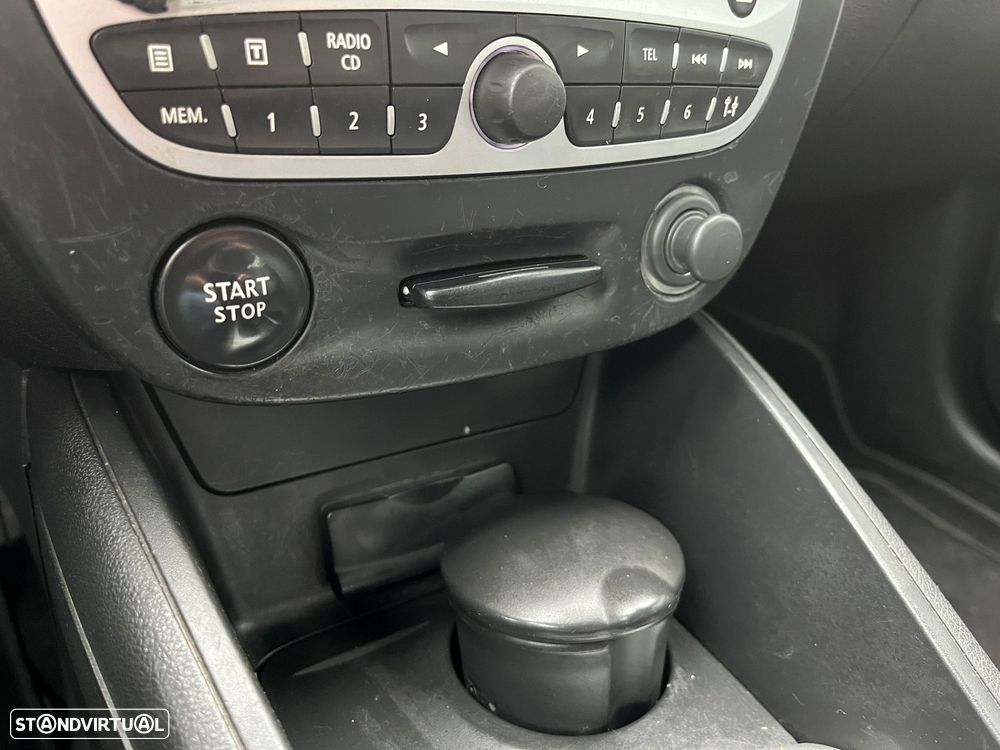 Renault Fluence 1.5 dCi Exclusive - 24