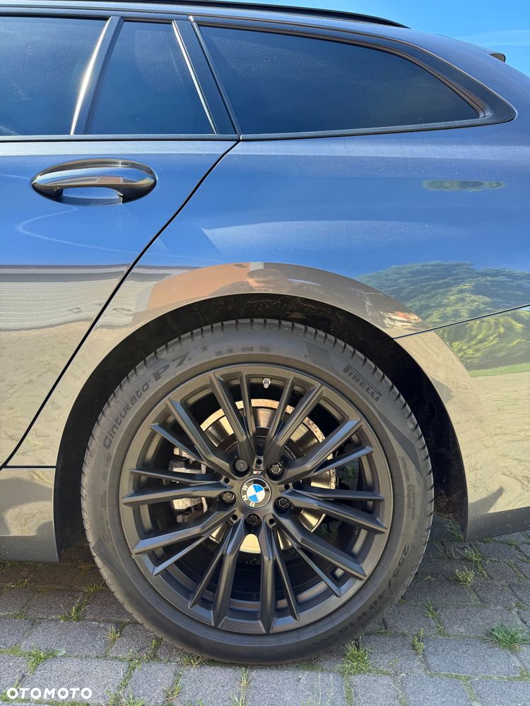 BMW Seria 3 318d mHEV - 13