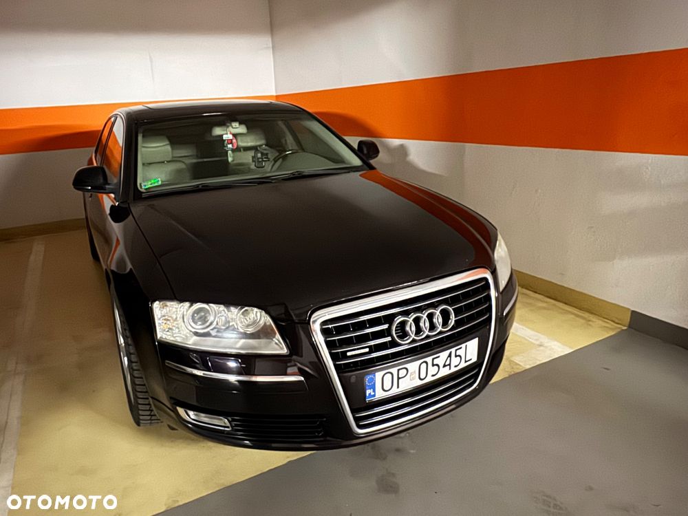 Audi A8 4.2 FSI Quattro - 1