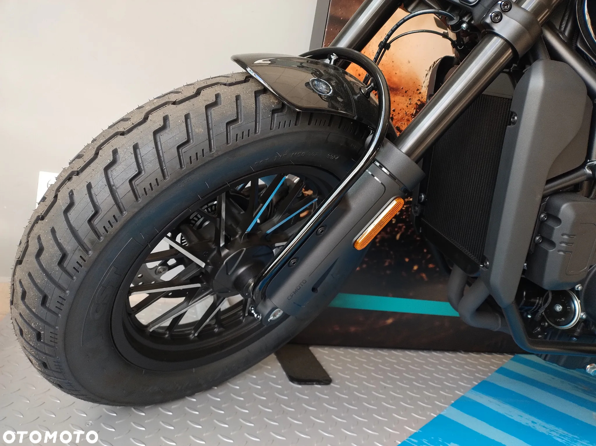 CFMoto 450CL-C Bobber - 17
