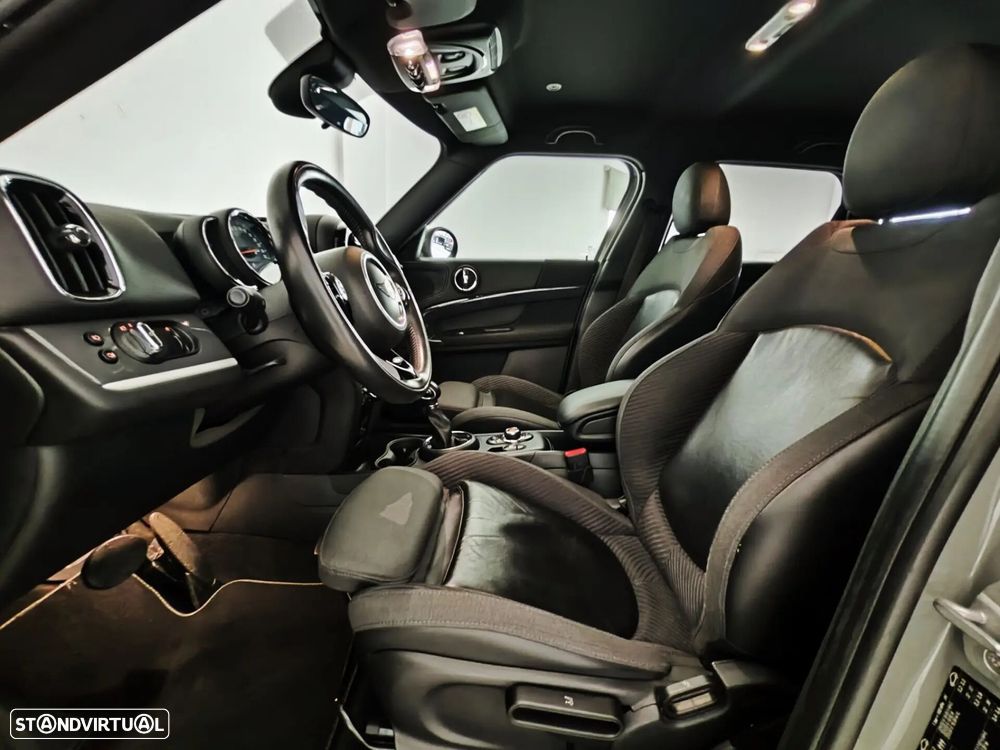 MINI Countryman Cooper SE ALL4 Auto - 30