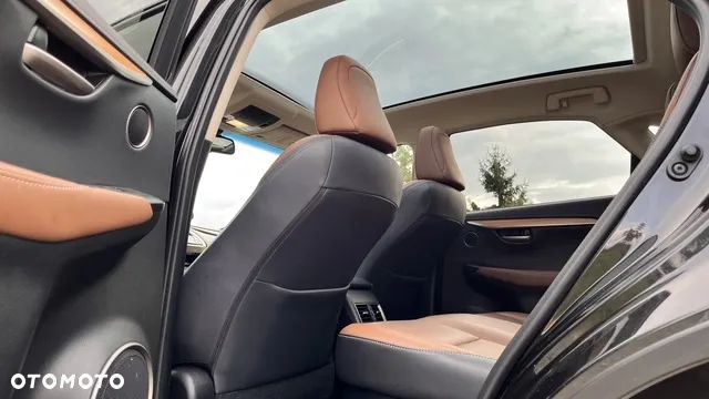 Lexus NX 300h Prestige AWD - 8