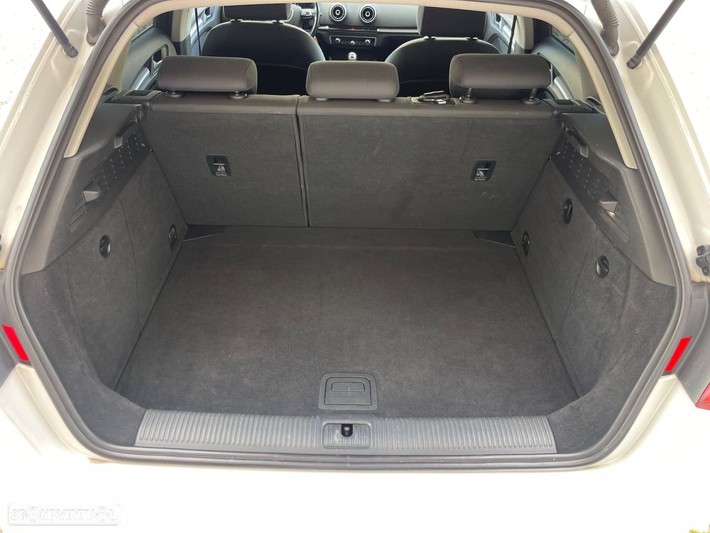 Audi A3 Sportback 1.6 TDI (clean diesel) S tronic Attraction - 12
