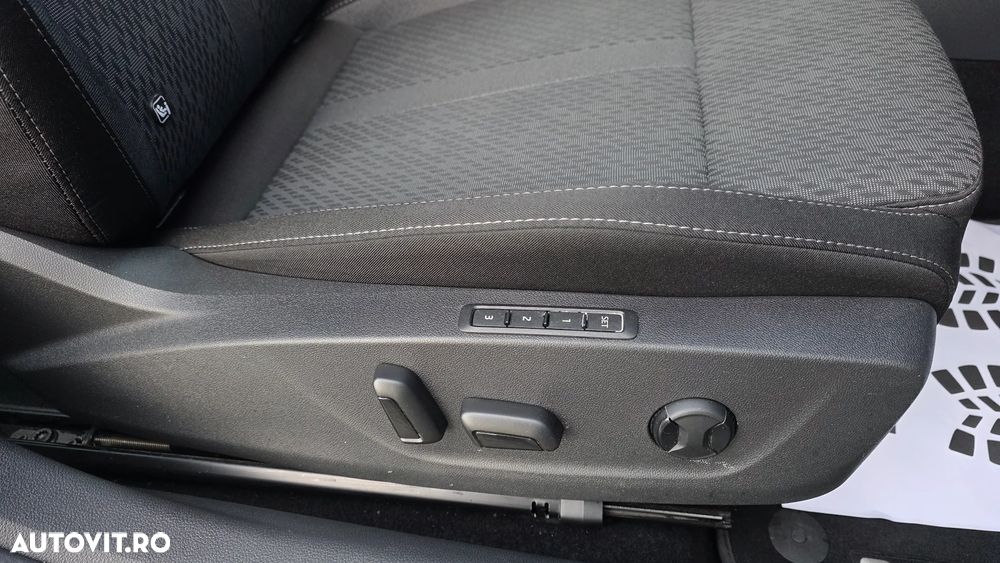 Skoda Octavia Combi 2.0 TDI (Green tec) DSG Style - 16