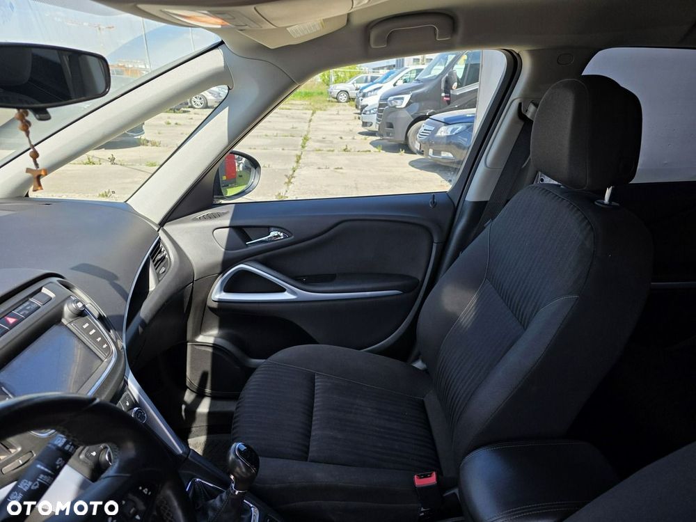 Opel Zafira - 11