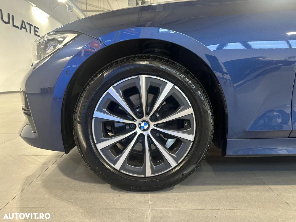 BMW Seria 3 320d Touring xDrive Aut. - 13
