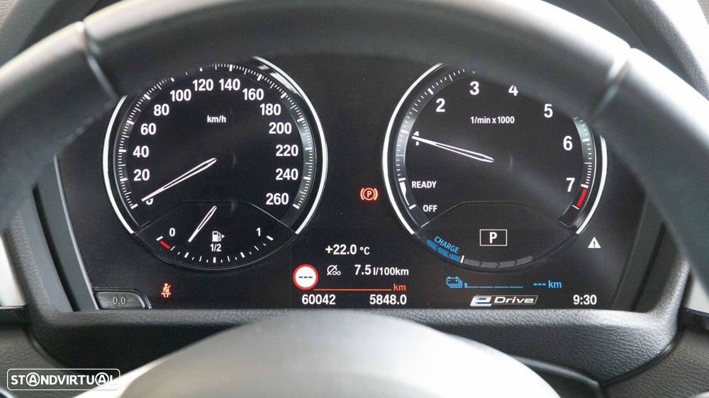 BMW X1 25 e xDrive Corporate Edition - 6