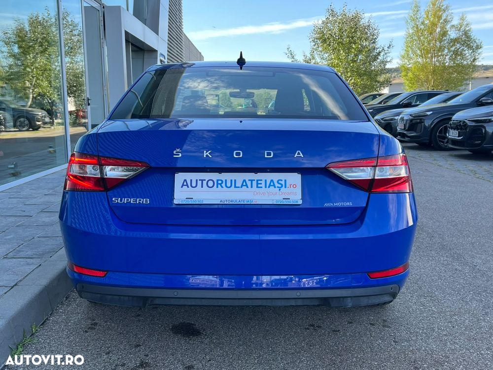 Skoda Superb 2.0 TDI DSG Ambition - 5