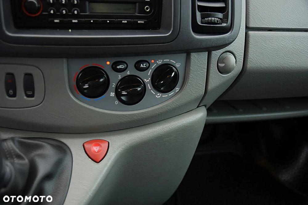 Opel Vivaro - 34
