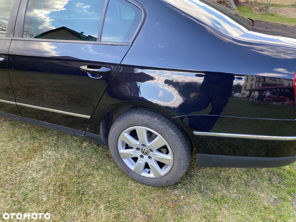 Volkswagen Passat 2.0 TDI DPF 4Motion Sportline - 3