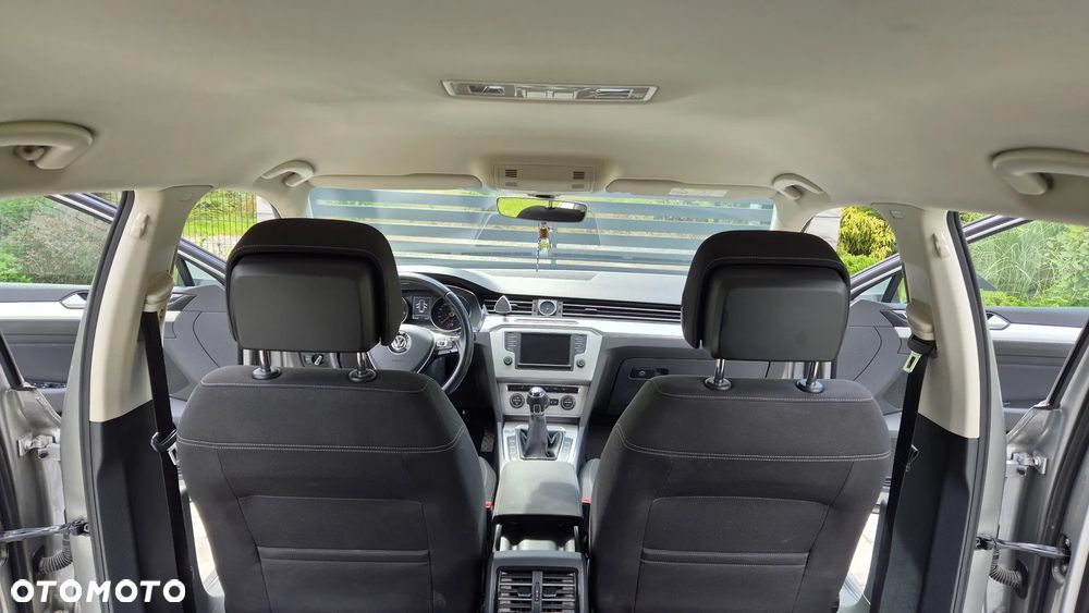 Volkswagen Passat 2.0 TDI (BlueMotion Technology) Comfortline - 23
