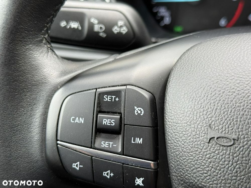 Ford Focus - 25