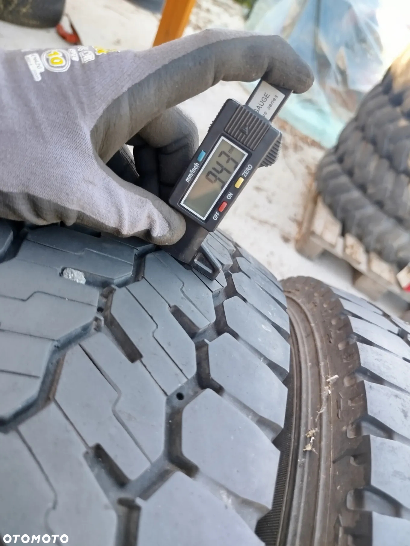 285/70R19.5 146L Michelin X Multi D 4x85% bieżnika - 11