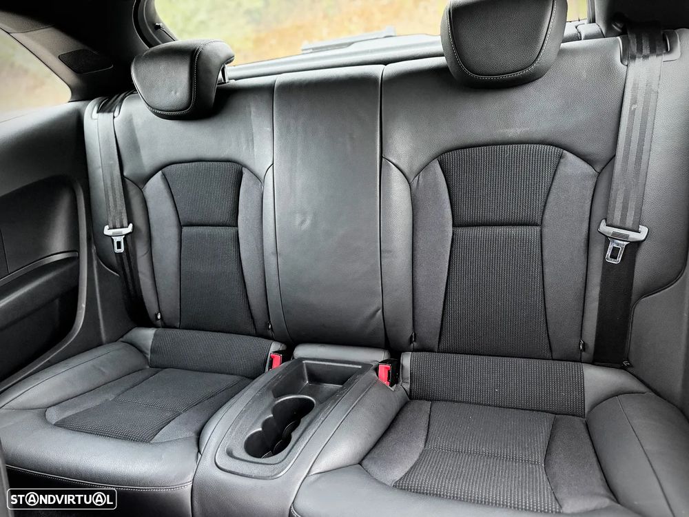 Audi A1 1.6 TDI S line edition - 9