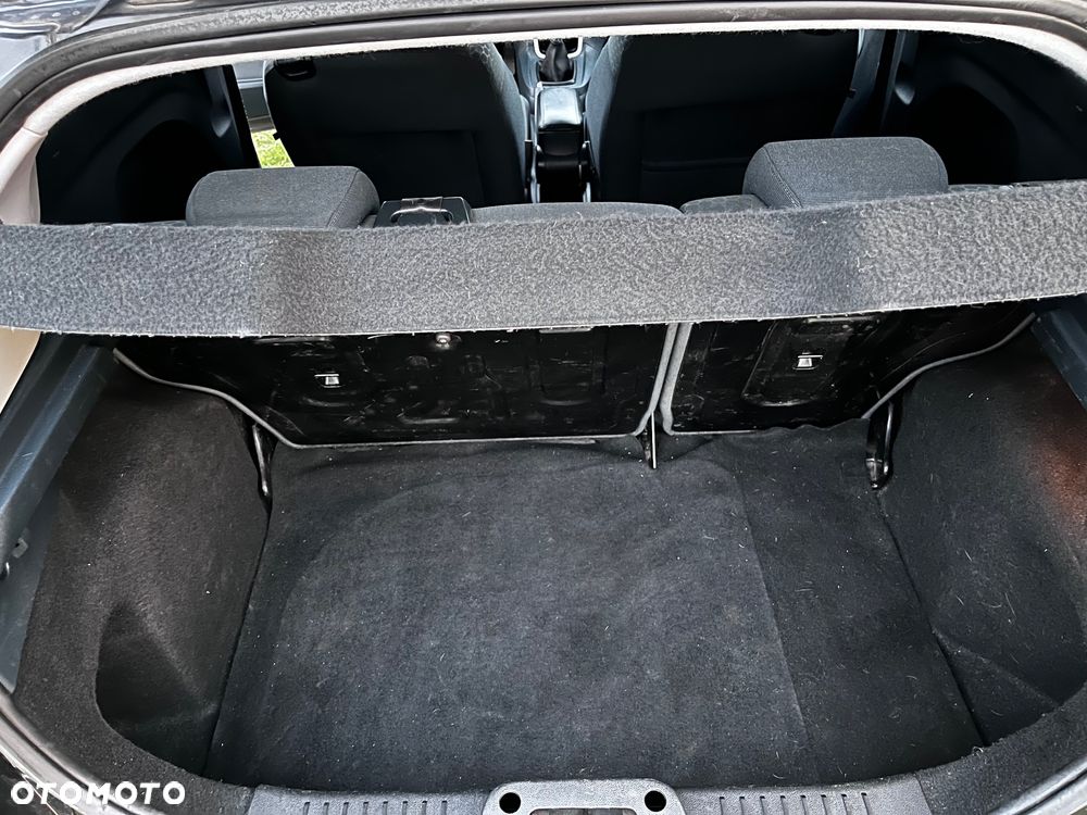 Ford Fiesta 1.4 Titanium EU5 - 8
