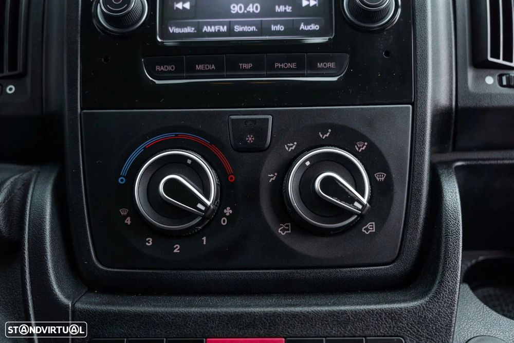 Peugeot Boxer 2.2 BlueHDi 335 L2 CD - 30