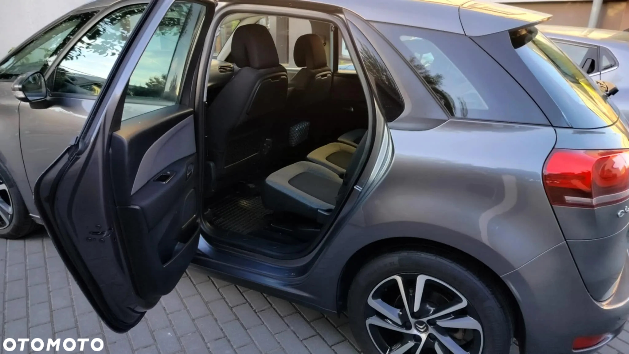 Citroën C4 Picasso - 10