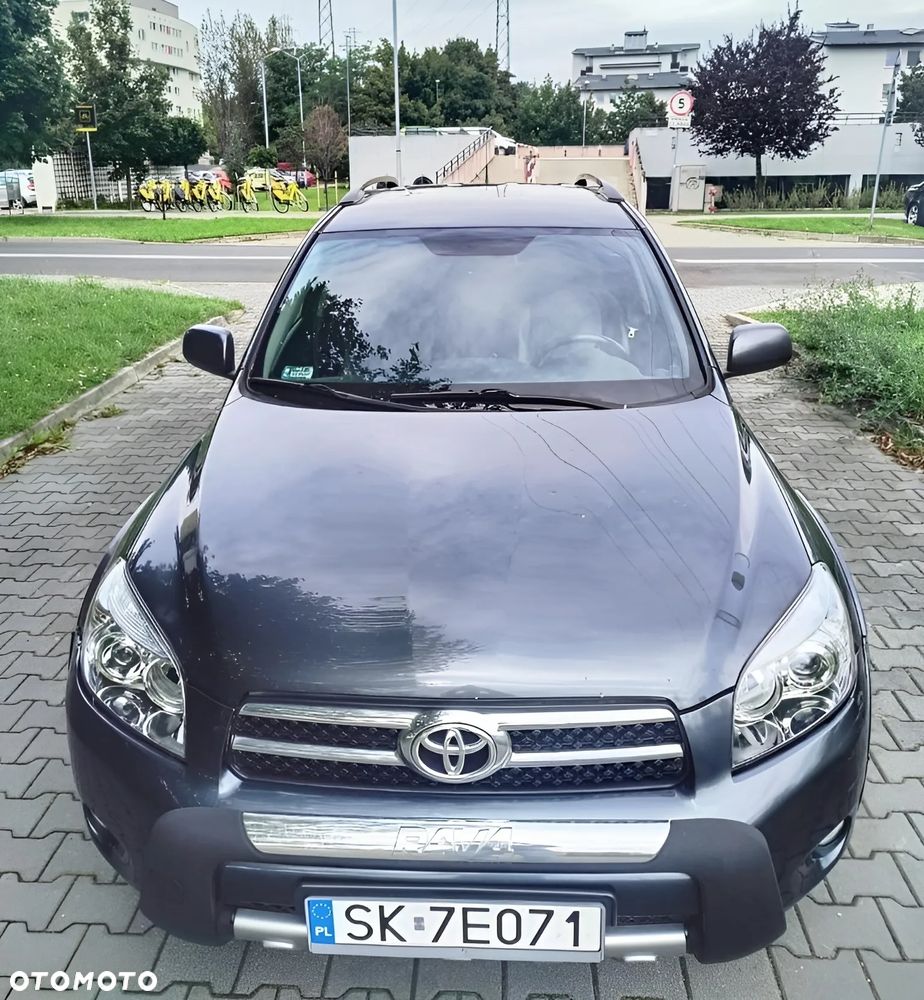 Toyota RAV4 - 2