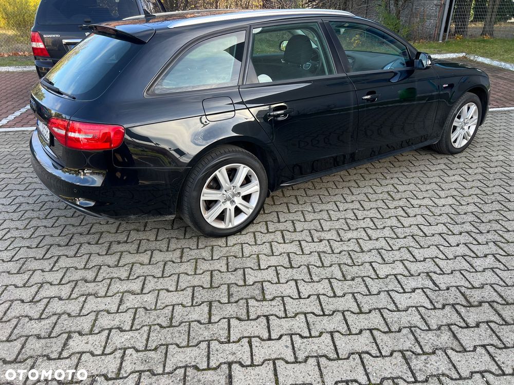 Audi A4 Avant 2.0 TDI ultra sport - 4