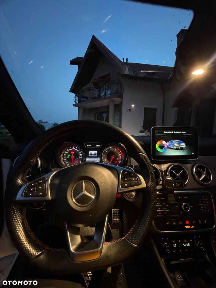 Mercedes-Benz CLA 250 7G-DCT AMG Line - 14