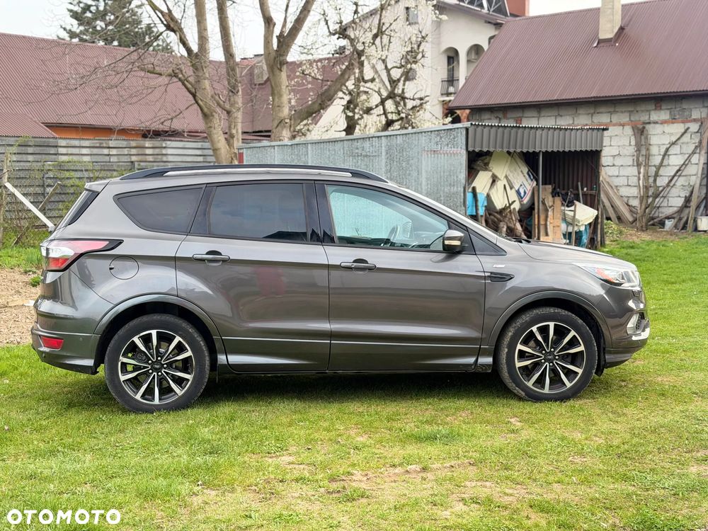Ford Kuga 1.5 EcoBoost 2x4 Titanium - 10