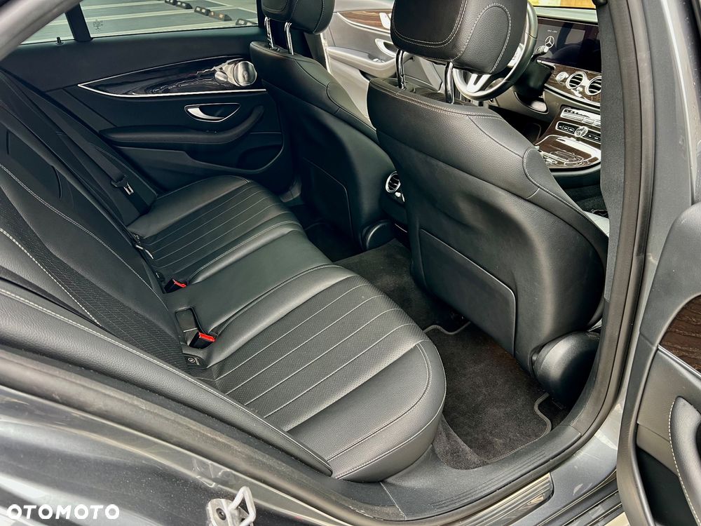 Mercedes-Benz Klasa E - 18