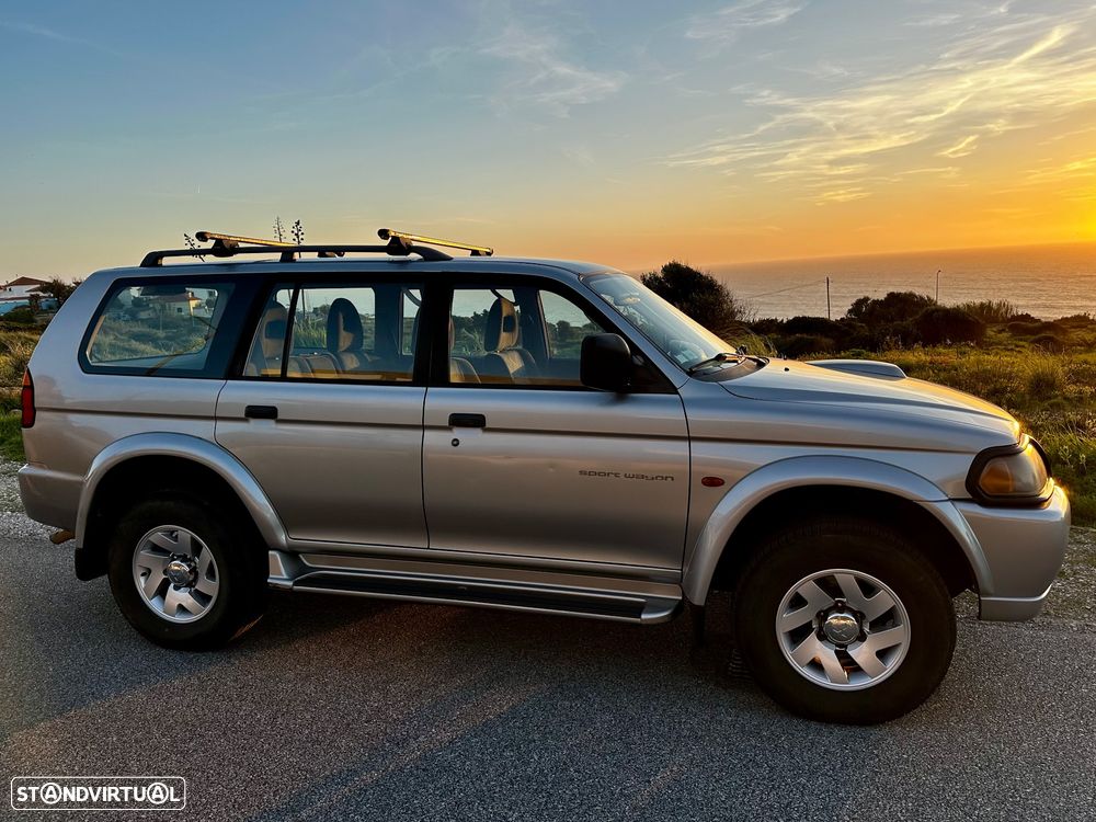 Mitsubishi Pajero Sport 2.5 TD GLS - 8