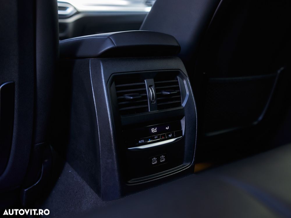 BMW Seria 3 320d xDrive AT MHEV - 27