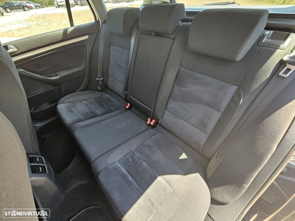 VW Golf Variant 1.6 TDi Highline - 20