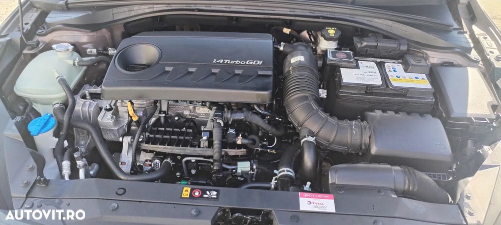 Kia Ceed - 10
