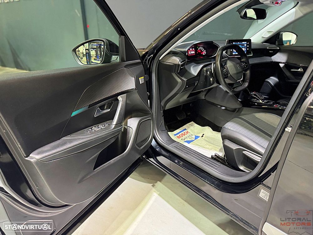 Peugeot 2008 1.2 PureTech Allure EAT8 - 16