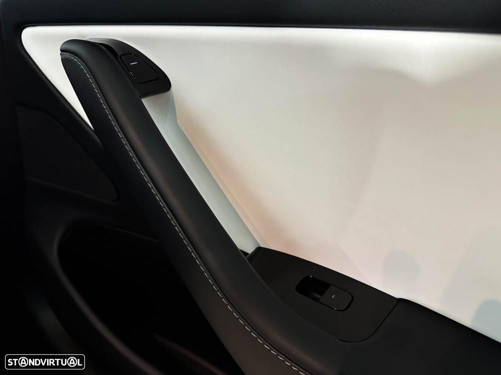 Tesla Model 3 Performance Dual Motor AWD - 26