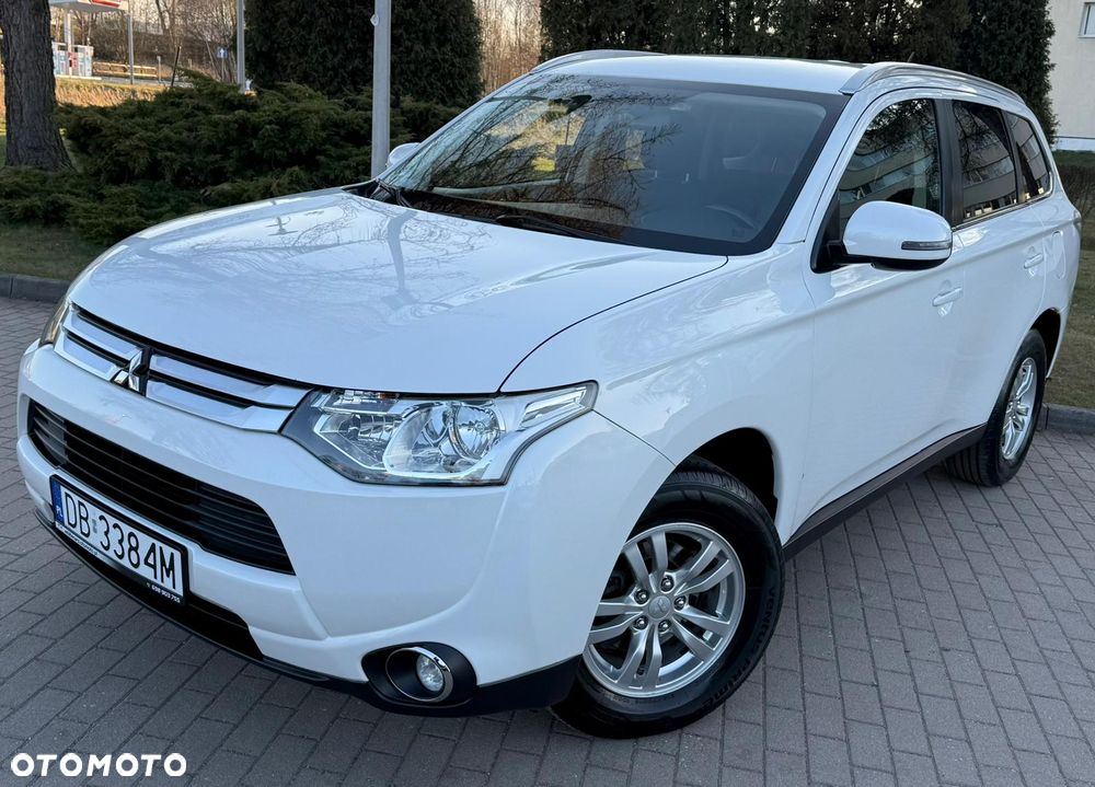 Mitsubishi Outlander 2.0 2WD Invite - 2