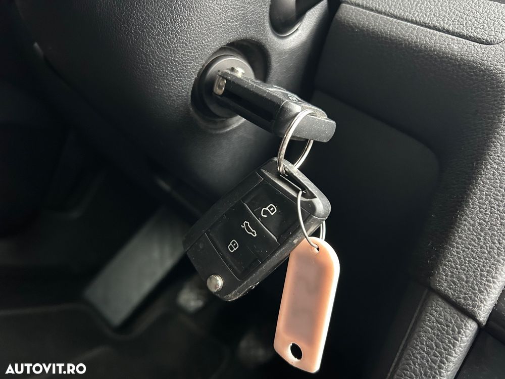 Volkswagen Golf 1.0 TSI (BlueMotion Technology) Comfortline - 11