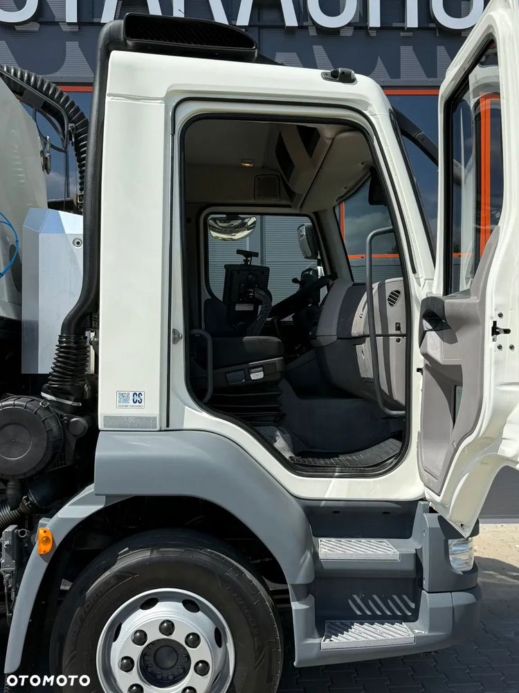 DAF DAF LF 15.230 Euro 6 // Klimatyzacja / zamiatarka uliczna // budowlana dwustronna JOHNSTON VT652 - 24