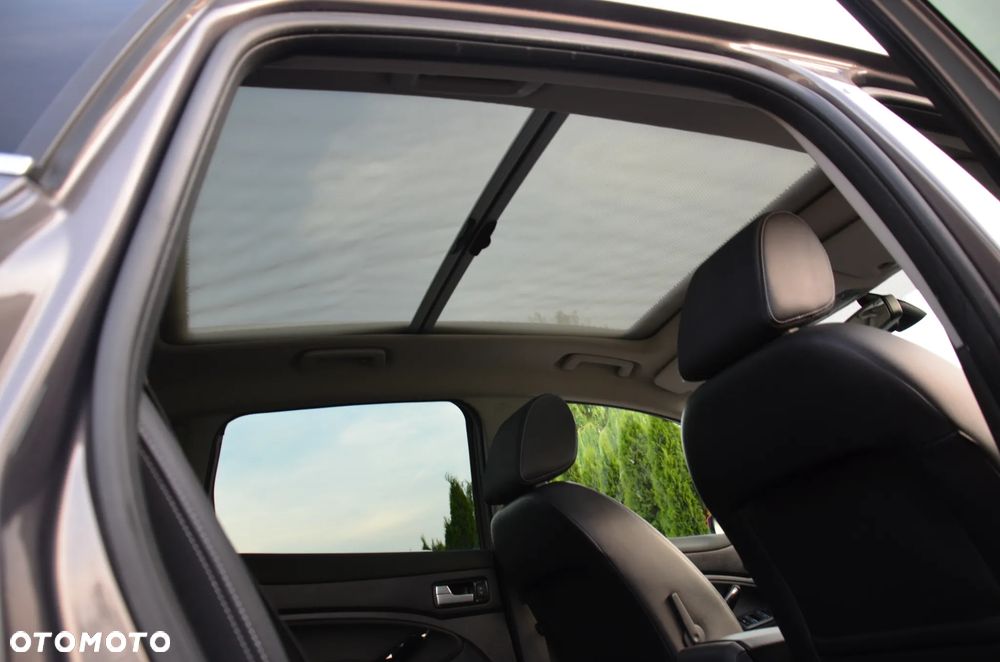 Ford Kuga 2.0 TDCi 4x4 Titanium - 30