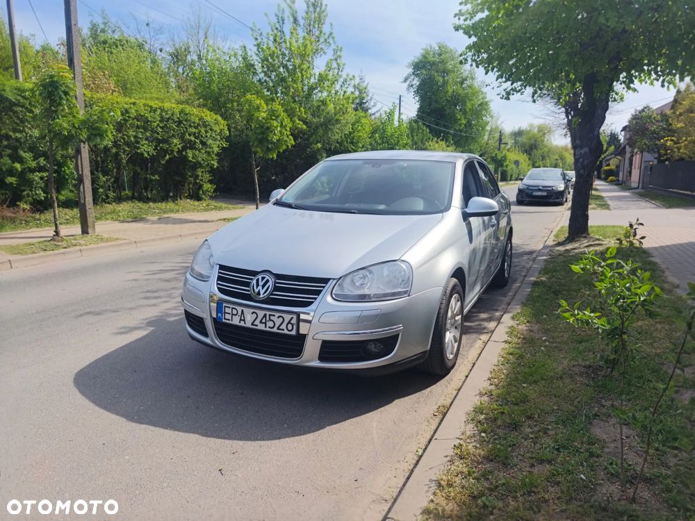 Volkswagen Jetta 1.6 United - 1