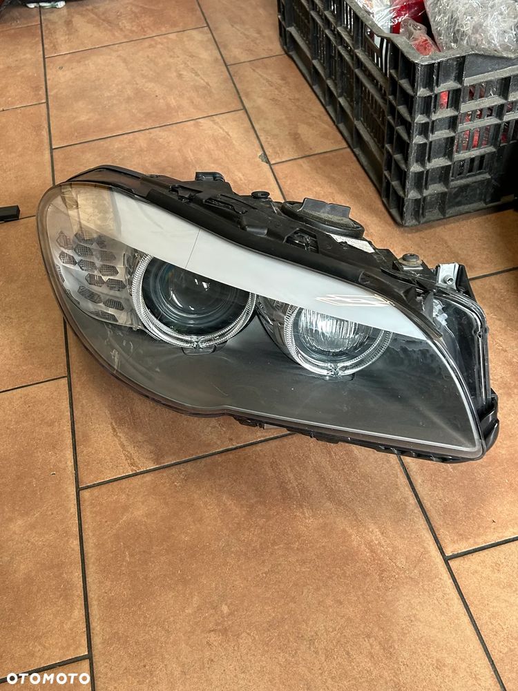 LAMPA BMW F10 F11 PRAWY PRZÓD EUROPA BIXENON SKRĘTNA KOMPLETNA 7271908 - 1