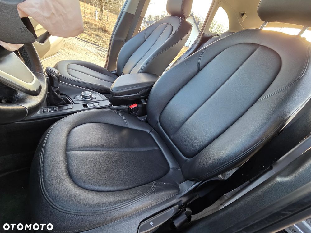 BMW X1 sDrive16d Sport Line - 30