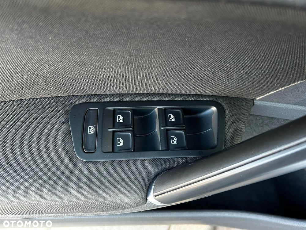 Volkswagen Golf VII 1.6 TDI BMT Highline - 22