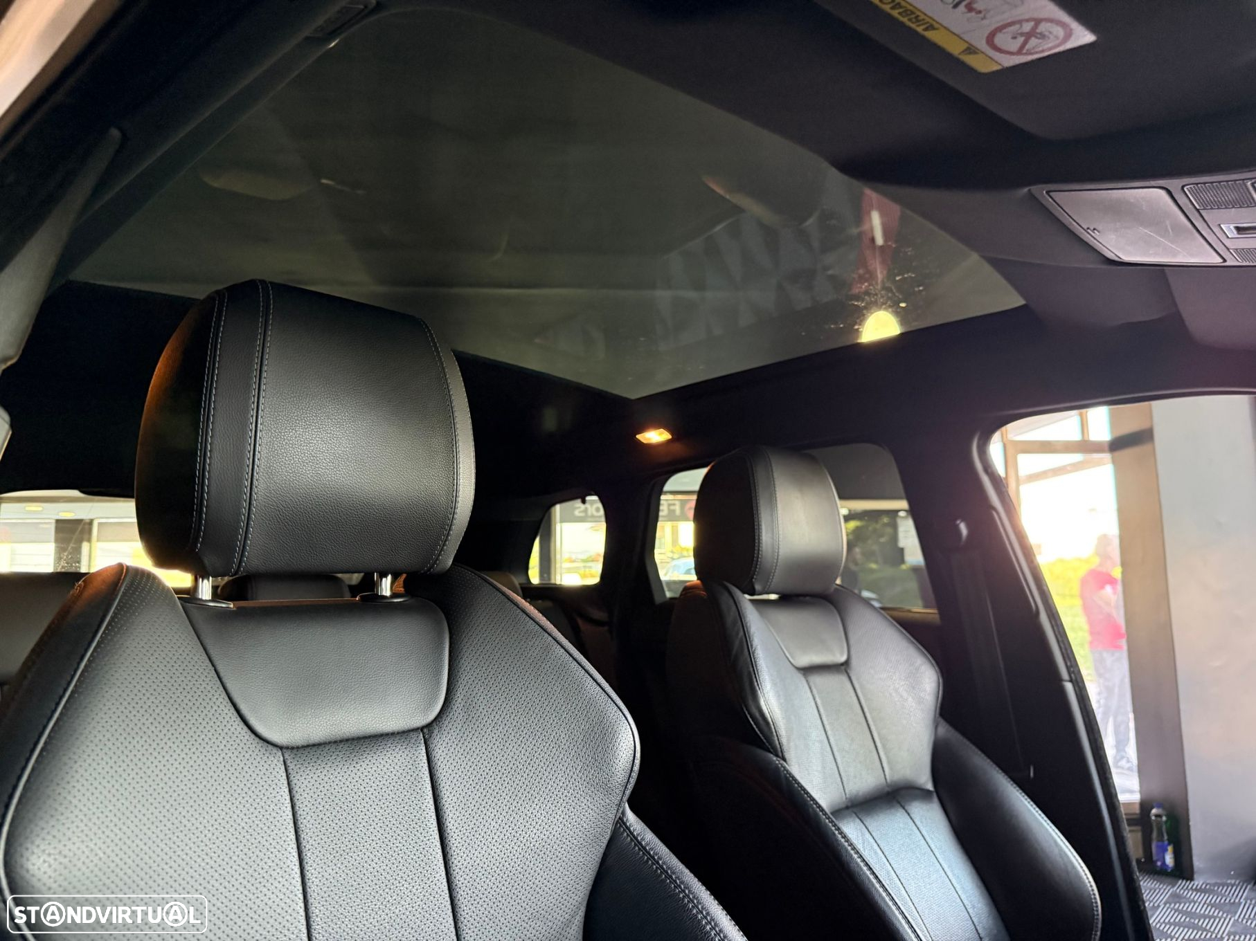 Land Rover Range Rover Evoque 2.0 TD4 SE Dynamic Auto - 40