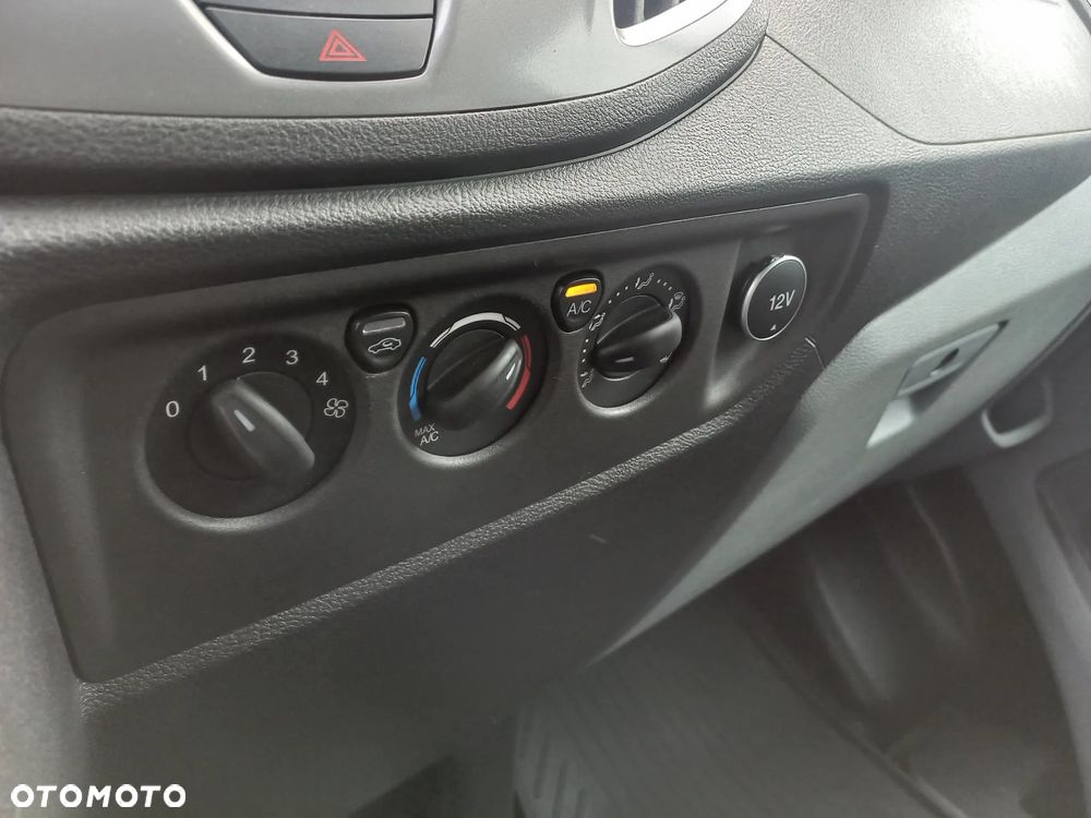 Ford Transit - 21