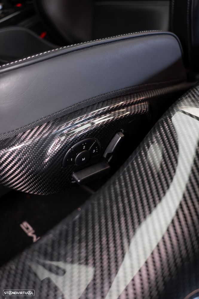 Mercedes-Benz SLS 63 AMG - 36