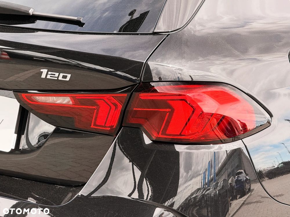 BMW Seria 1 118i - 10